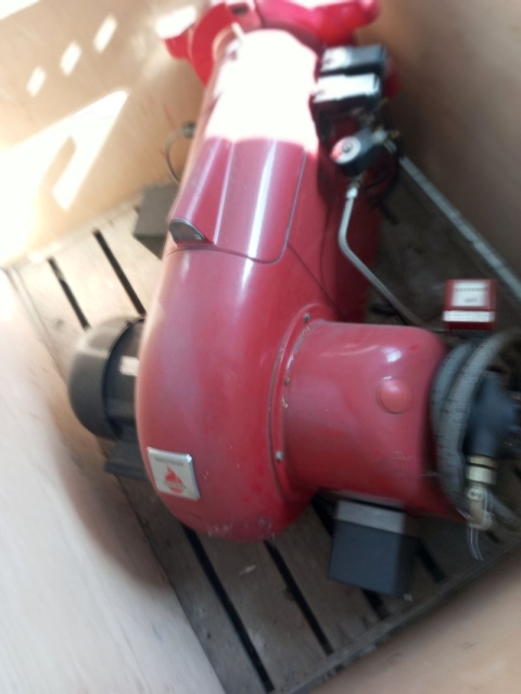 Sprzedaż (palnik olejowy Weischaupt do kotła LOOS typ palnika V20 8)
